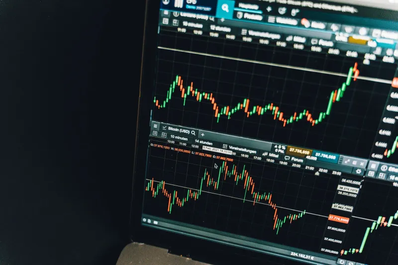 Ghost Depth: How Order Books Deceive Retail Traders and What You Can Do About It